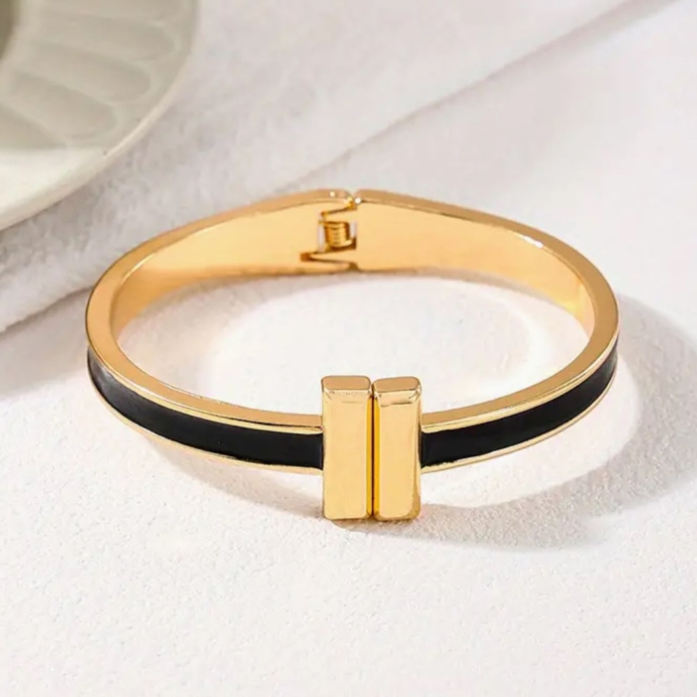 Spring Clasp Bangle - Designer Inspired - Picture 5 of 9